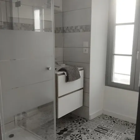 Vakantiehuis Petite Maison De Centre Ernée