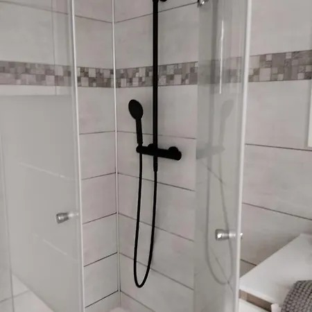 Petite Maison De Centre * Ernée