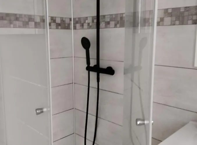 Petite Maison De Centre * Ernée